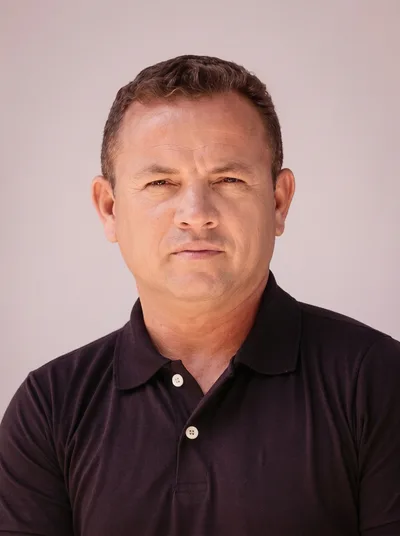 Retrato de José da Romance Portel, diretor do Instituto Maria Bonitona
